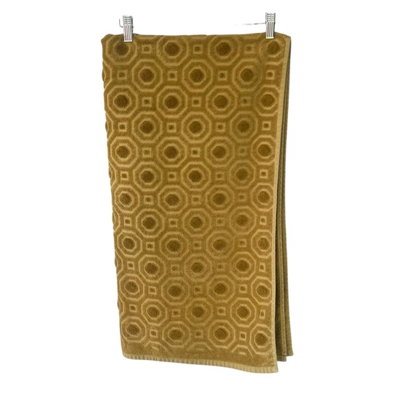 Y2K Wellesley Manor Geometric Sculpted Bath Towel Gold Green MCM Vibes Brazil - Picture 2 of 11